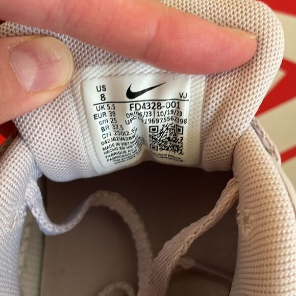 Nike Air Max 90 LV8 Light Iron Ore/Platinum Violet Women Size 8(FD4328-001) - Picture 11 of 13